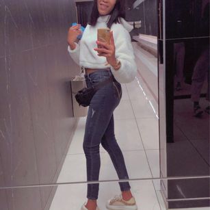 Model - SassyKylie browneyes