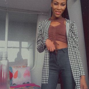 Model - SassyKylie curvy