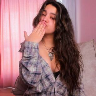 Model - Lora Cherry pussy