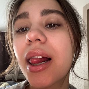 Model - Lora Cherry teen