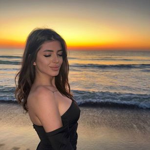 Model - StacyLush joi