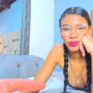 Model - AshleyHill squirt