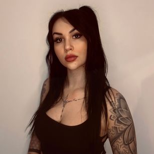 Model - Faye kinkytalk