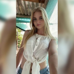 Model - Selien blueeyed