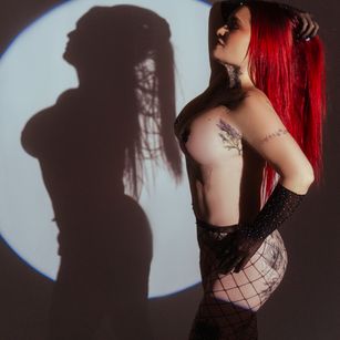 Model - AmaranthaVelmet sexy