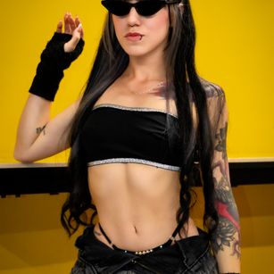 Model - Athziry G nipples