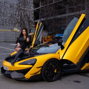 Model - Deborah roleplay