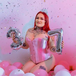 Model - AmaranthaVelmet roleplay