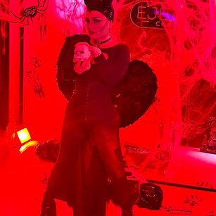 Model - AmaranthaVelmet bigtits