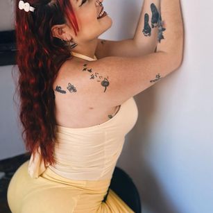 Model - AmaranthaVelmet bigass