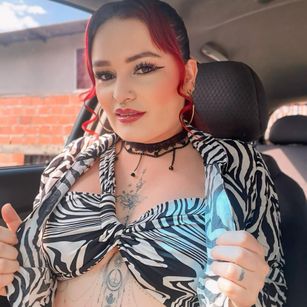 Model - AmaranthaVelmet horny