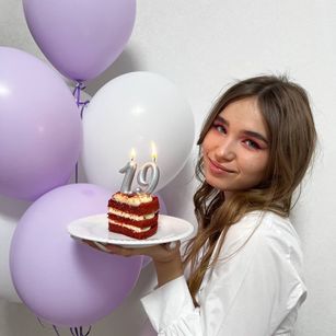 Model - AlexiaCoy_ feet