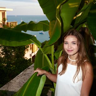 Model - AlexiaCoy_ feet