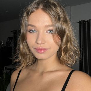 Model - AlexiaCoy_ young