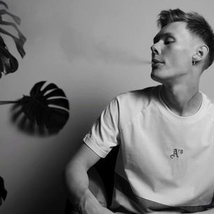 Model - Matt Patrick dildo