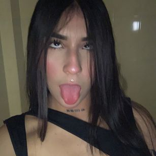 Model - Violet Blaze pussy