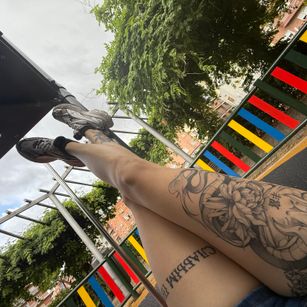 Model - LunaFire Submissive