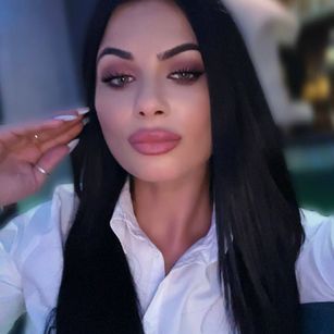 Model - MidnightEve pussy