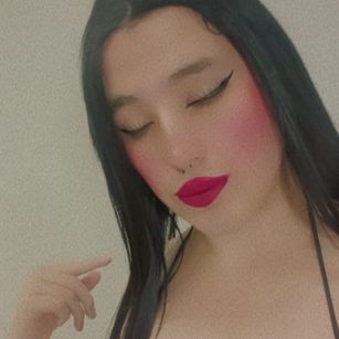 Model - Mackenzie feet