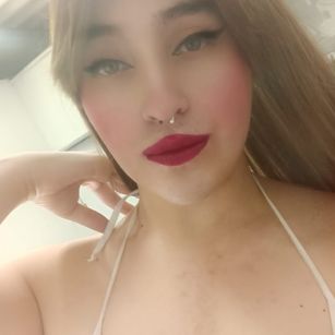 Model - Mackenzie slave