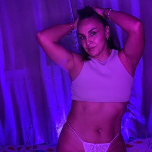 Model - 1Venus_Black deepthroat