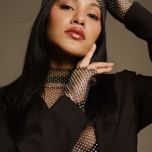 Model - Konnie sumisin