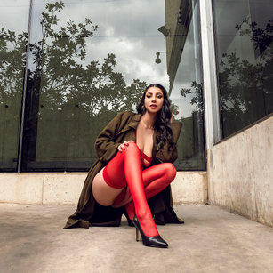 Model - Sophiee Miller latina