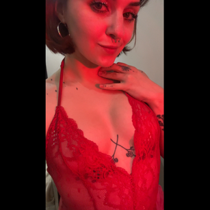 Model - Jenni redhead