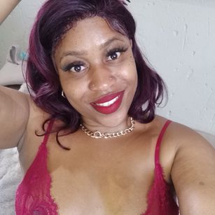 Model - Latoya Queen