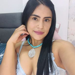 Model - EvaHornySlut Slave