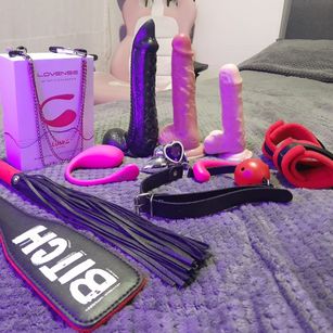 Model - EvaHornySlut Squirt