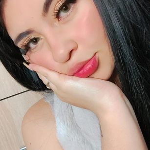 Model - Afrodita tierna