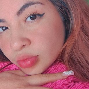 Model - Afrodita cum