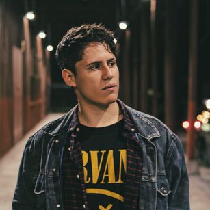 Model - Antonello Vanucci striptease