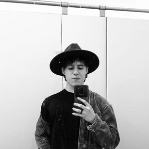 Model - Antonello Vanucci cum