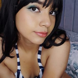 Model - Bella Sky Slave