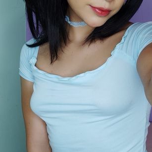 Model - Bella Sky Slave