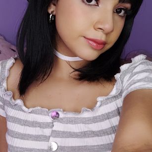 Model - Bella Sky Femdom