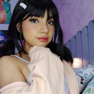 Model - Bella Sky Slave