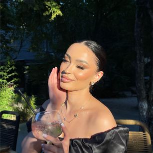 Model - VictoriaLane bigass