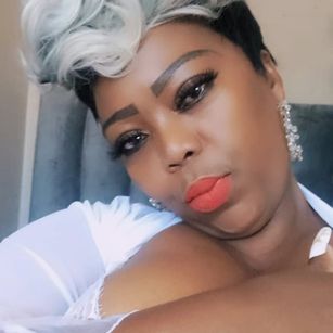 Model - SexyBustyWendy sexy