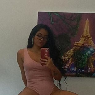 Model - Julie Roussel latina