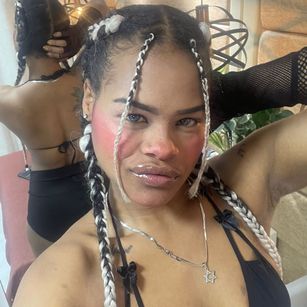 Model - TaylorKhan latina