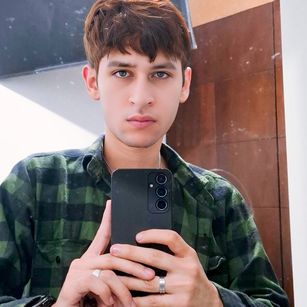 Model - Mister Erik Grey slim