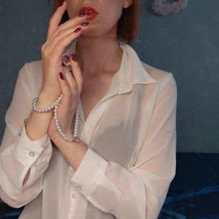 Model - Kate lesbian