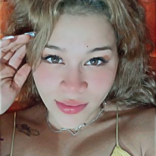 Model - Serena Fox Oral