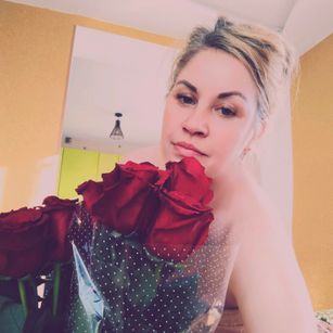 Model - Liona blowjob