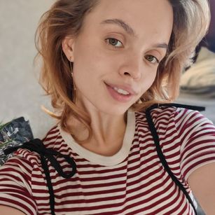 Model - Eva Sinn squirt