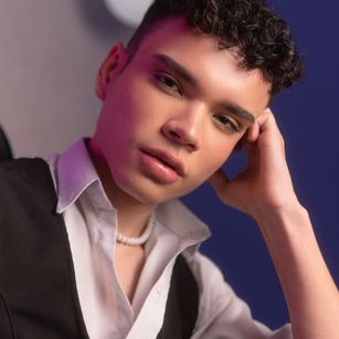 Model - RiwarPark masturbation