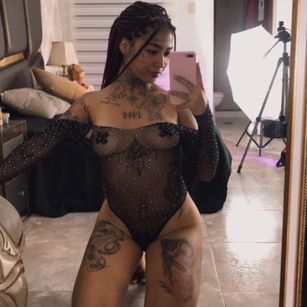 Model - EmilieLake Roleplay